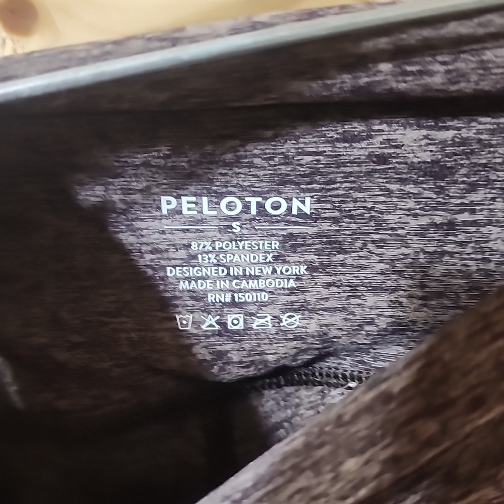 Peleton Capri Leggings Size Small - Picture 4 of 6